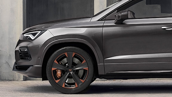 cupra-ateca-19-zoll-leichtmetallfelgen-und-brembo-bremsen