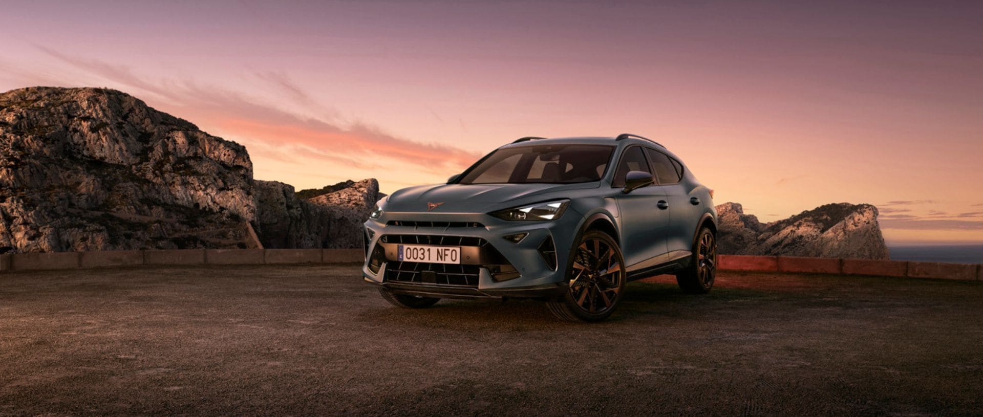 La CUPRA Formentor au coucher du soleil 