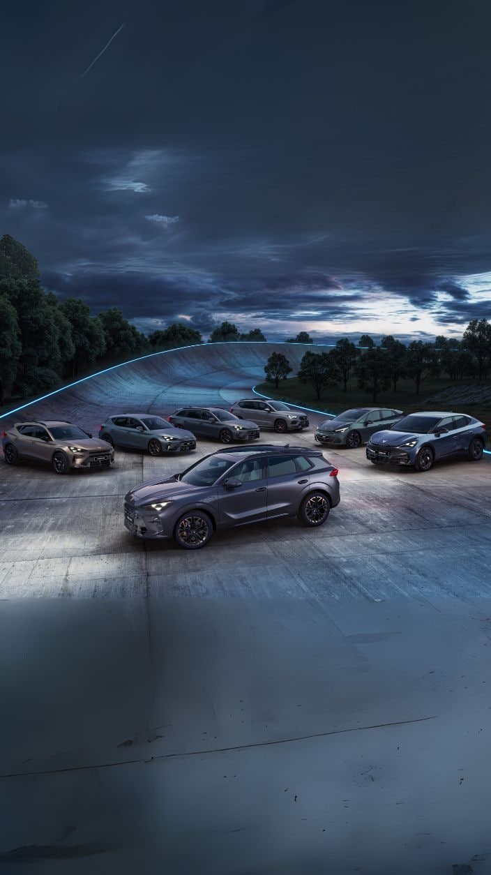Die CUPRA Range steht auf der Rennstrecke in Barcelona