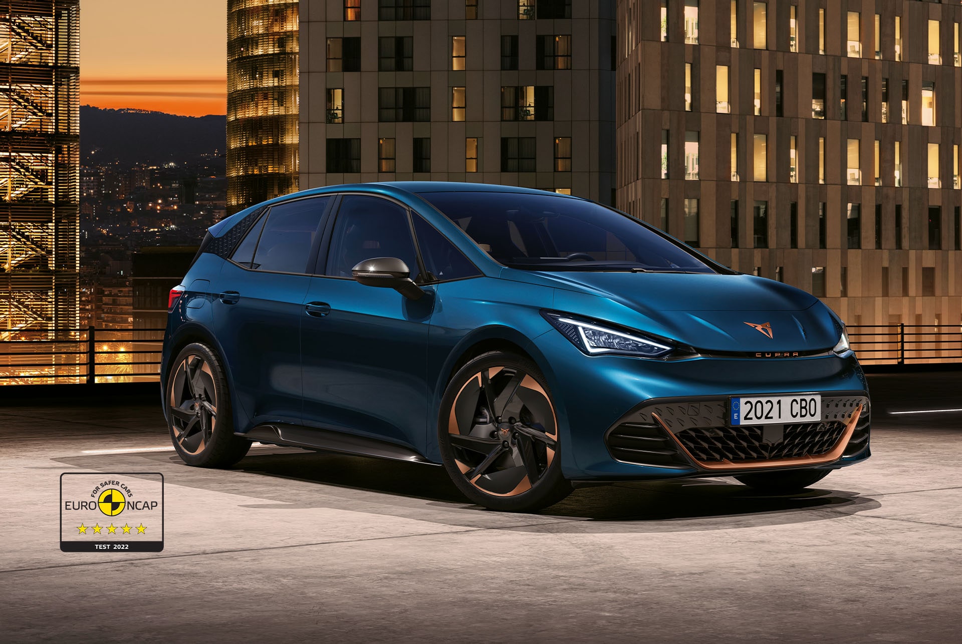 CUPRA Born Farbe Aurora Blue mit Thunderstorm-Felgen