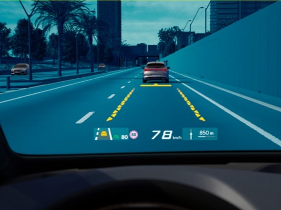 L’affichage tête haute à réalité augmentée offre une expérience de conduite 