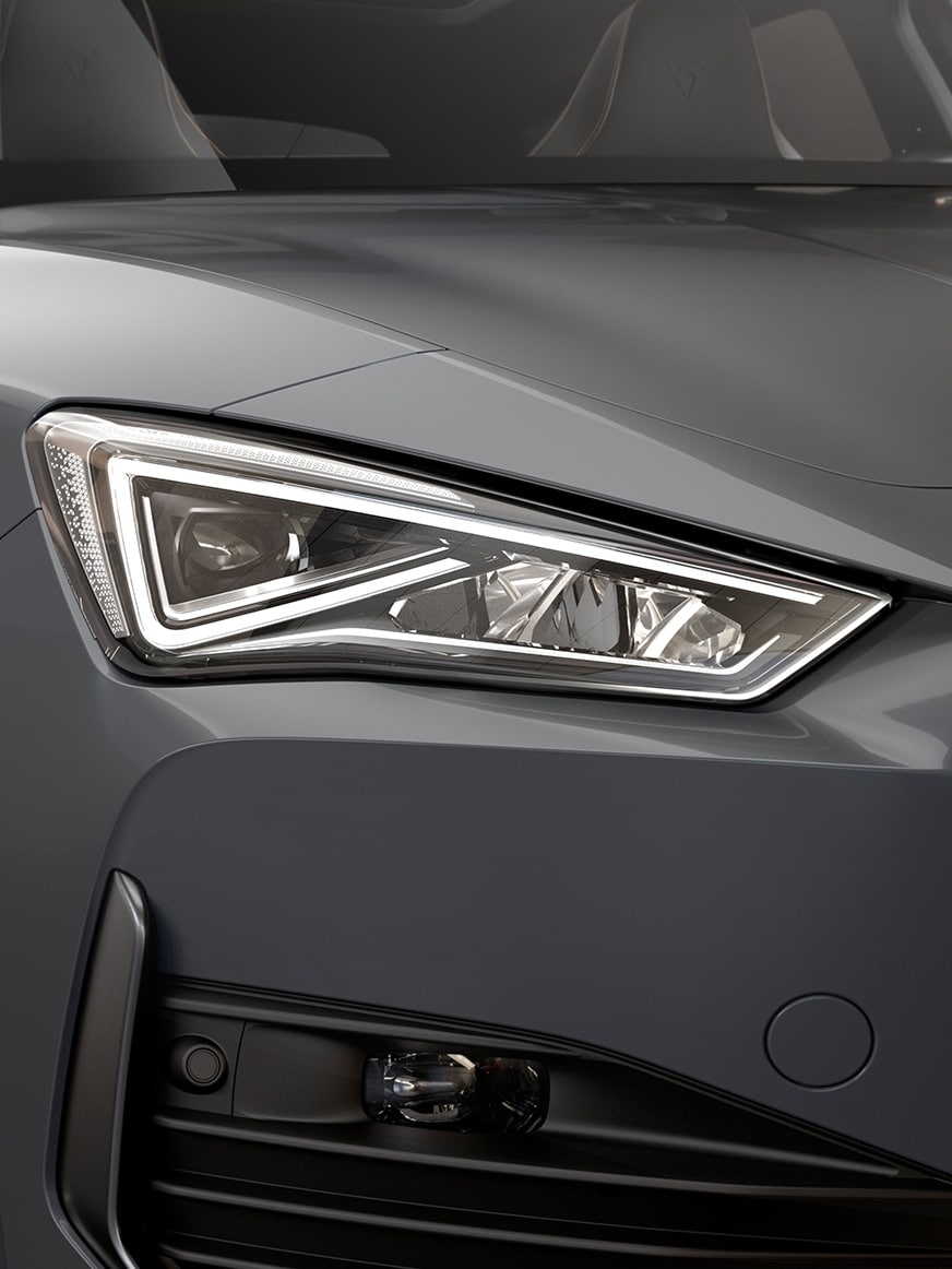 LED-Scheinwerfer des neuen CUPRA Leon Sportstourer eHybrid Familiensportwagens in Graphene Grey 