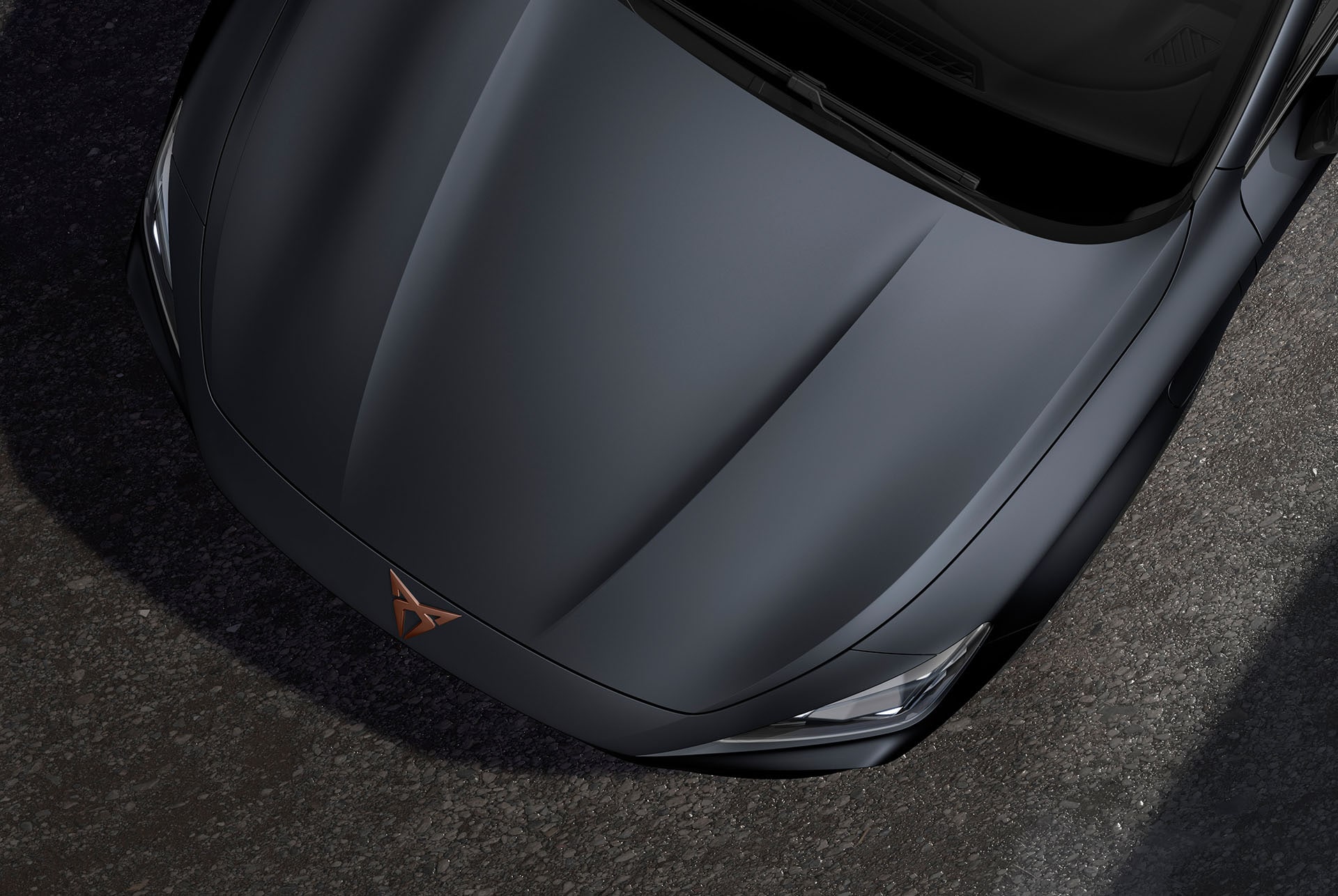 Draufsicht auf den neuen CUPRA Formentor CUV 2024 in Magnetic Grey Matt.