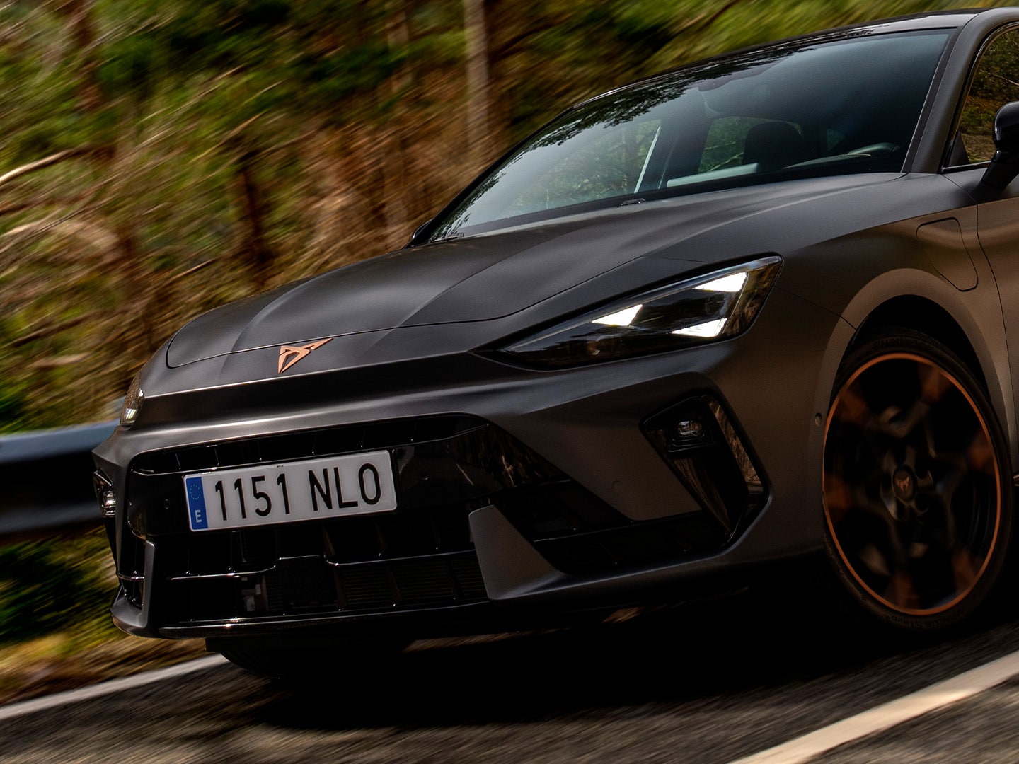 Front close-up showcasing some details of the Pure Performance Pack, such as CUPRA Matrix LED Ultra lights.