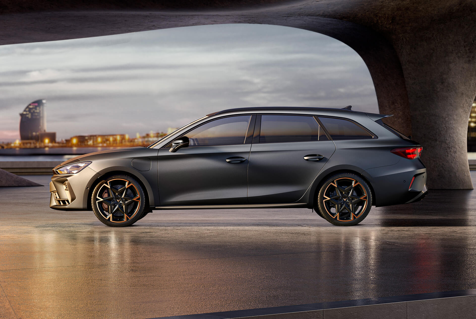Voici comment utiliser l’assistant de stationnement intelligent de la nouvelle CUPRA Leon Sportstourer 2024, un système de stationnement intelligent, visualisation