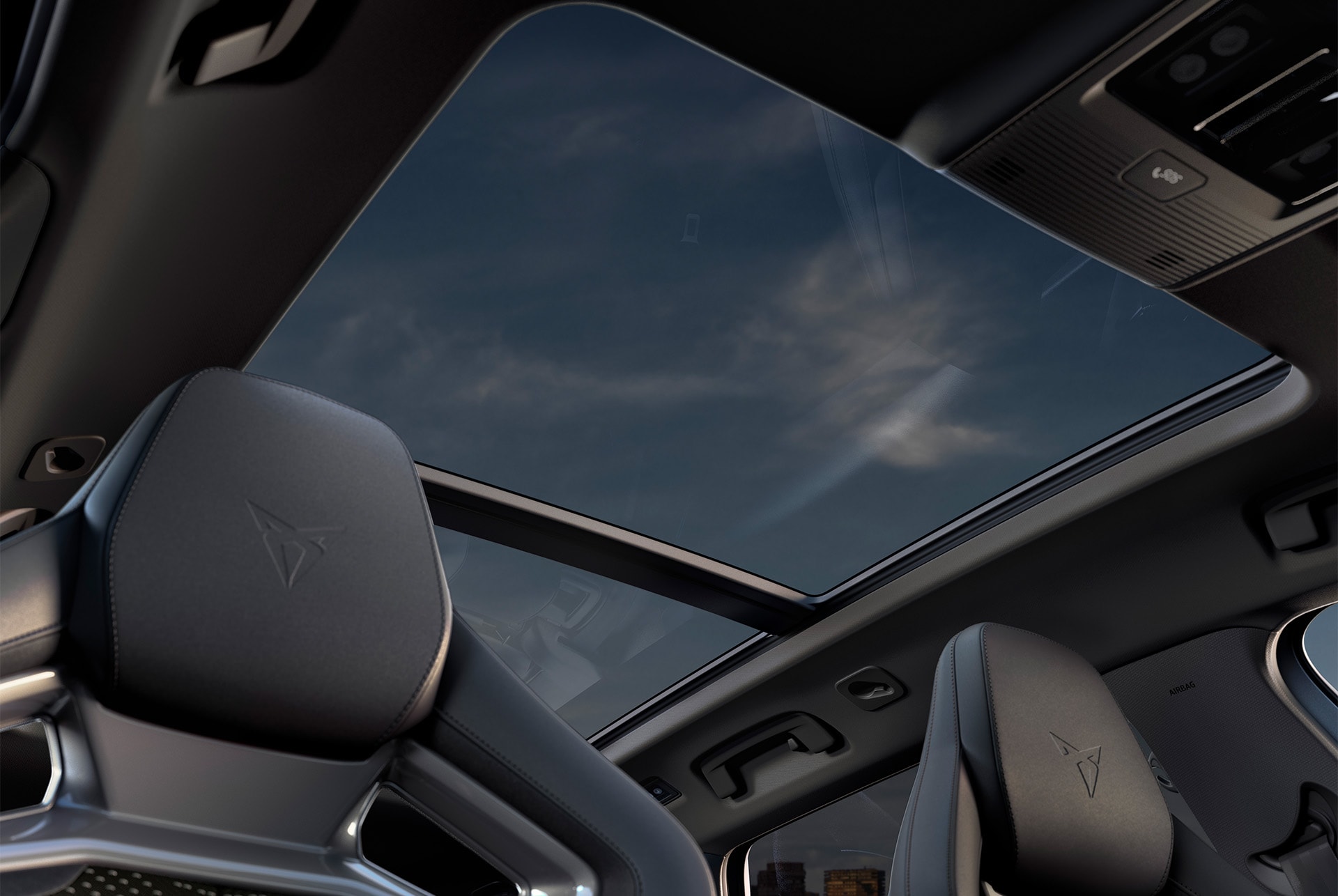 Der neue CUPRA Leon Sportstourer 2024 Skyline mit elektrischem Panorama-Sonnendach als Zusatzoption