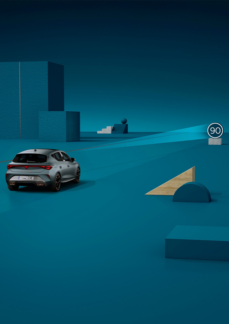 Nutzung der Verkehrszeichenerkennung des neuen CUPRA Leon 2024, Demo, blauer Hintergrund
