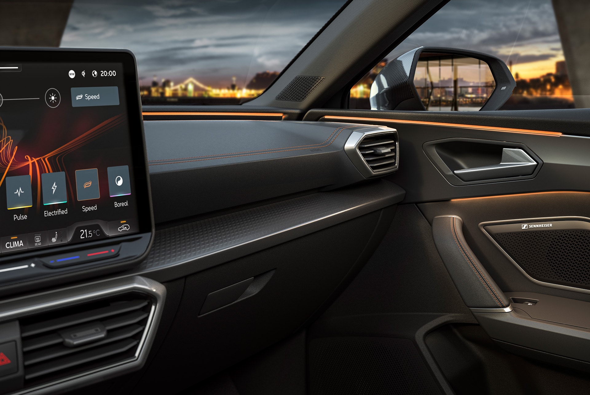 Neuer CUPRA Leon 2024 Ausstattung Edge als Tech-Upgrade, Ambient-Beleuchtung und Infotainmentsystem. Keyless Advanced, Diebstahlschutz und eine Rückfahrkamera.