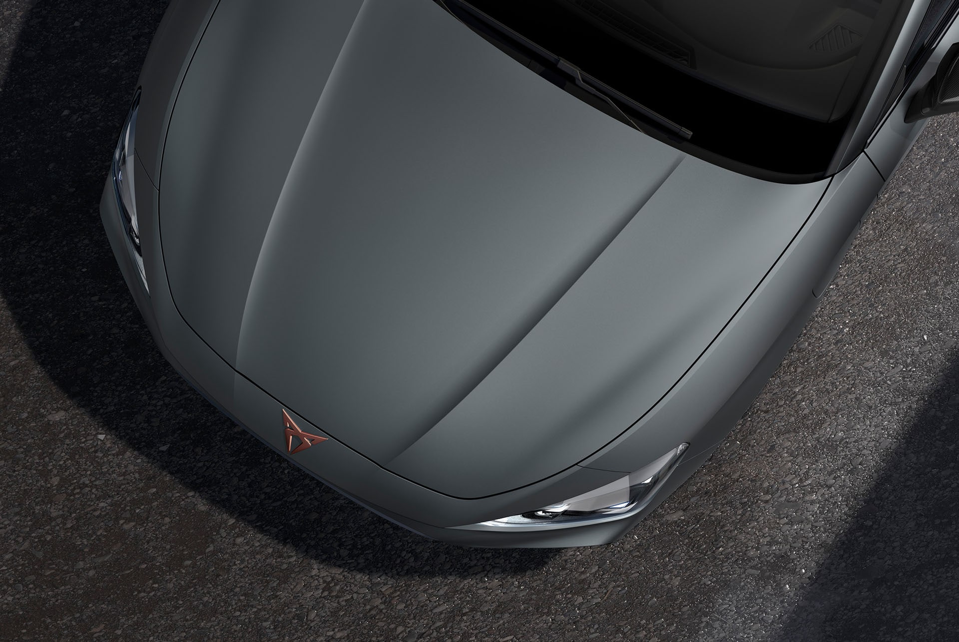 Draufsicht auf die Motorhaube des neuen CUPRA Leon 2024 in Enceladus Grey Matt