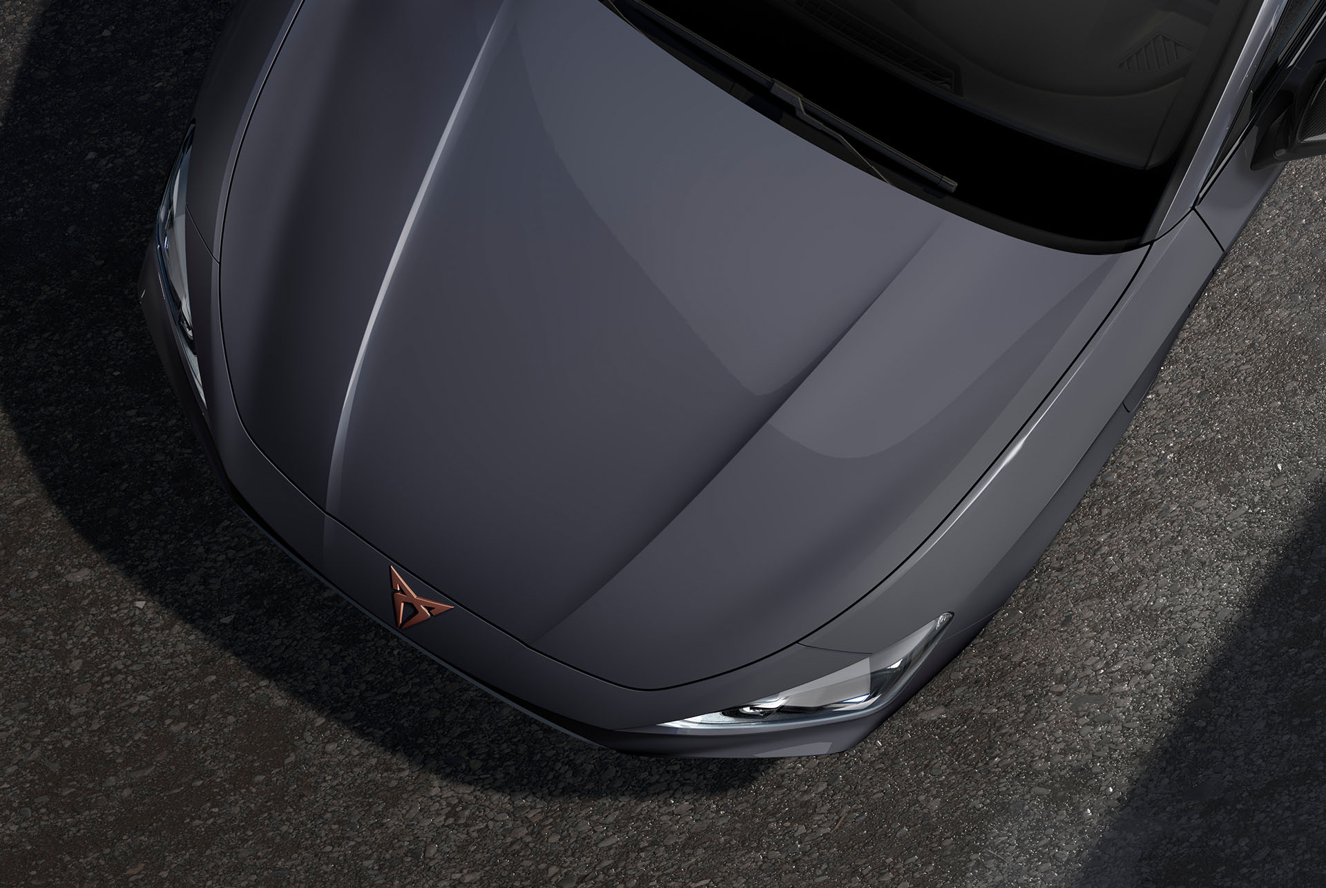 Draufsicht auf die Motorhaube des neuen CUPRA Leon 2024 in Graphene Grey
