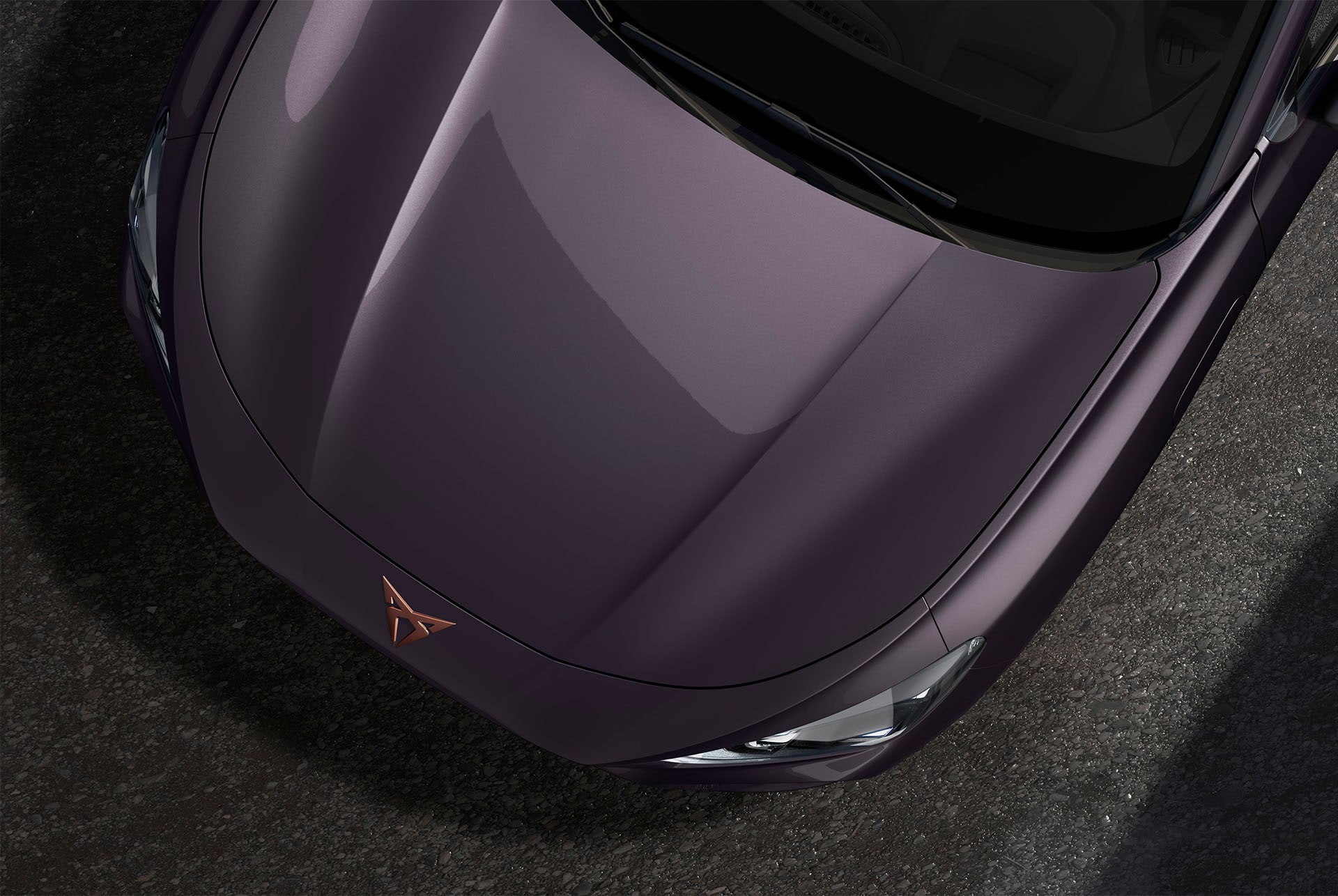 CUPRA Terramar, couleur Dark Void, vue de dessus du capot moteur et des feux.