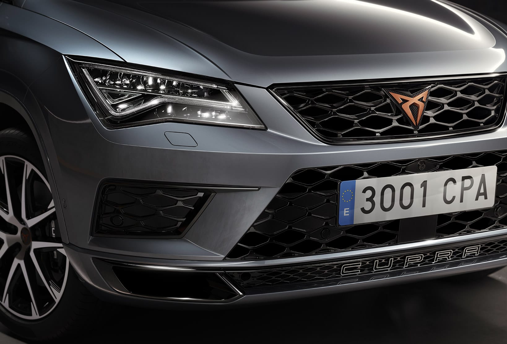 CUPRA Front view - lights