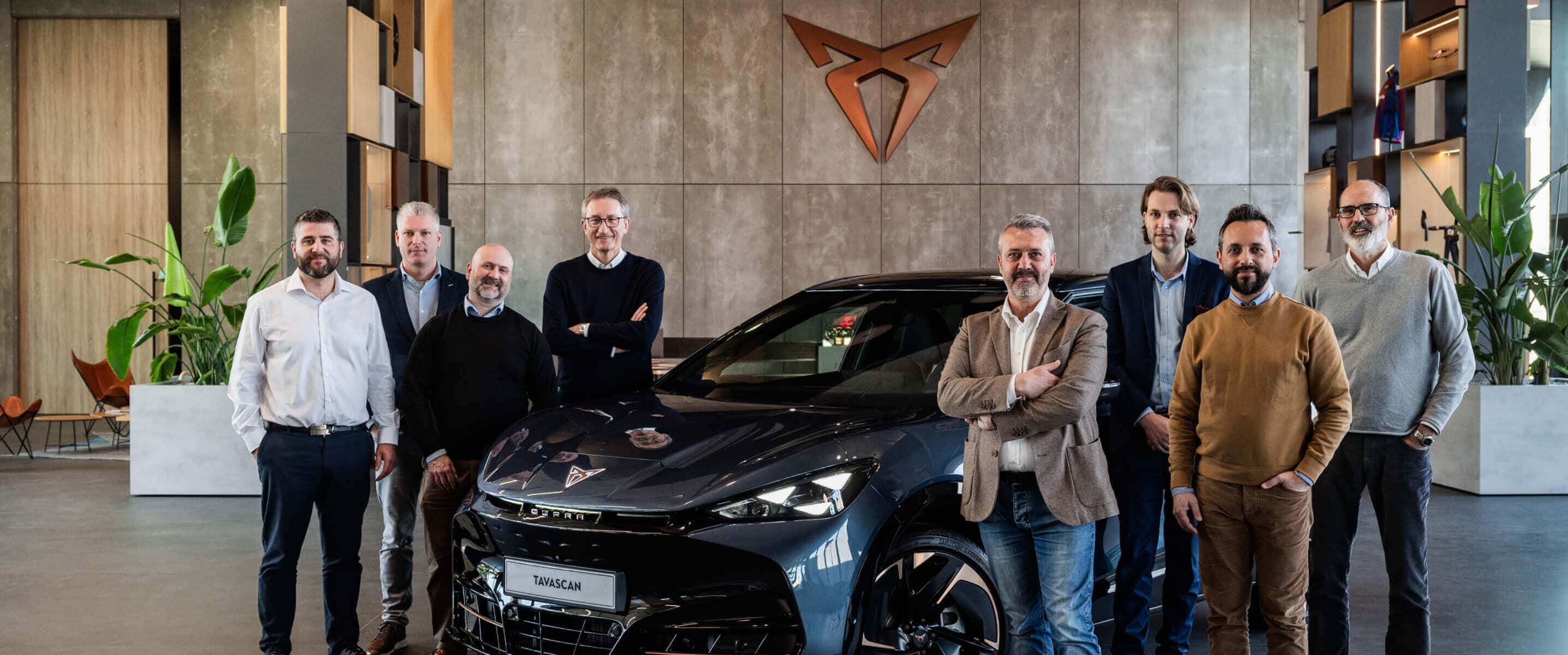 Fleet Manager stehen um den Flotten Favorit; CUPRA Tavascan